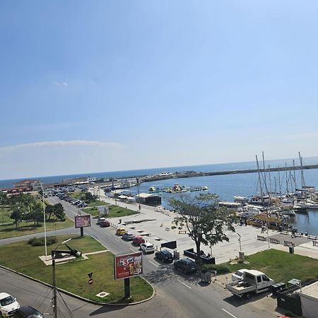Blue Marina Sea View Apartment มันกาเลีย ภายนอก รูปภาพ